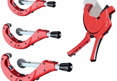 PLASTIC PIPE CUTTERS